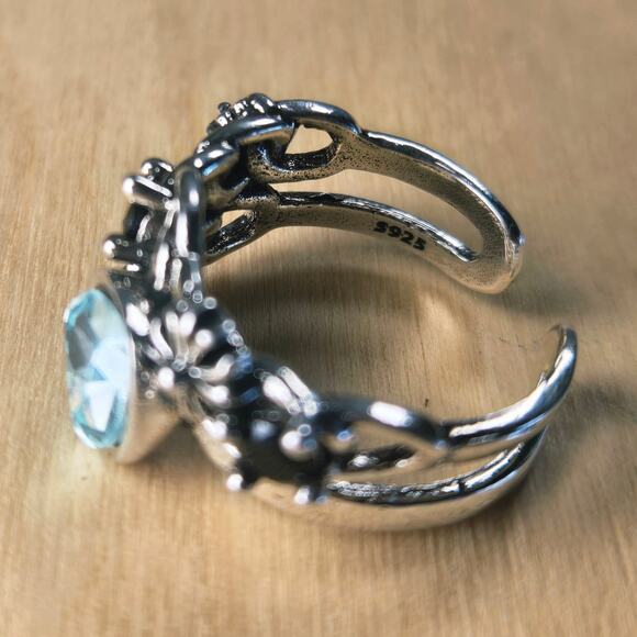 Adjustable | Floral 925 Sterling Silver Ring with Blue Teardrop Stone - Picture 3 of 4